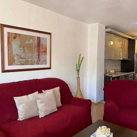 Zogu Apartments - City Center Пристина Екстериор снимка