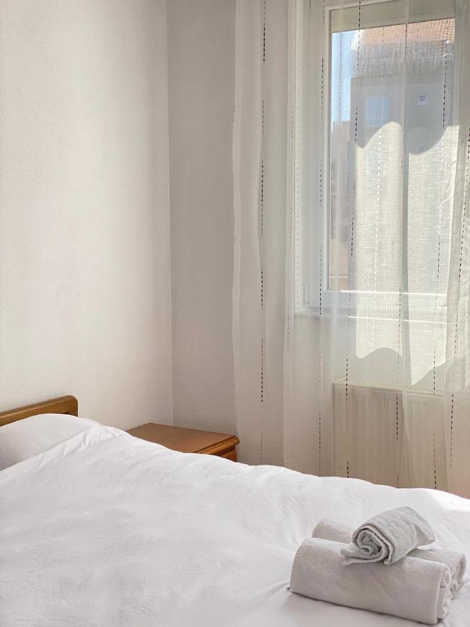 Zogu Apartments - City Center Пристина Екстериор снимка