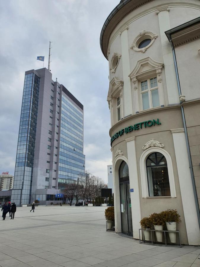 Zogu Apartments - City Center Пристина Екстериор снимка